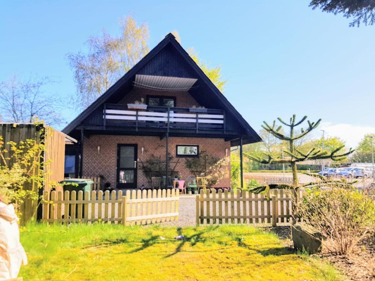 5Minute Walk To Lego House - Private Studio Room With Bathroom Billund Exteriör bild